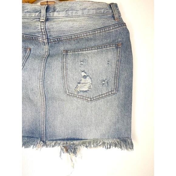 Free People Relaxed & Destroyed Denim Mini Jean Skirt Sz 27 Blue Denim - Picture 6 of 7